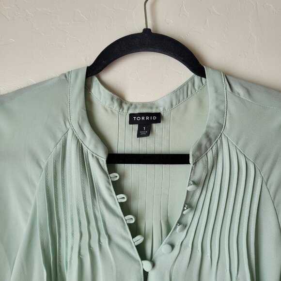 Torrid Georgette Smocked Blouson Sleeve Blouse - Picture 10 of 10